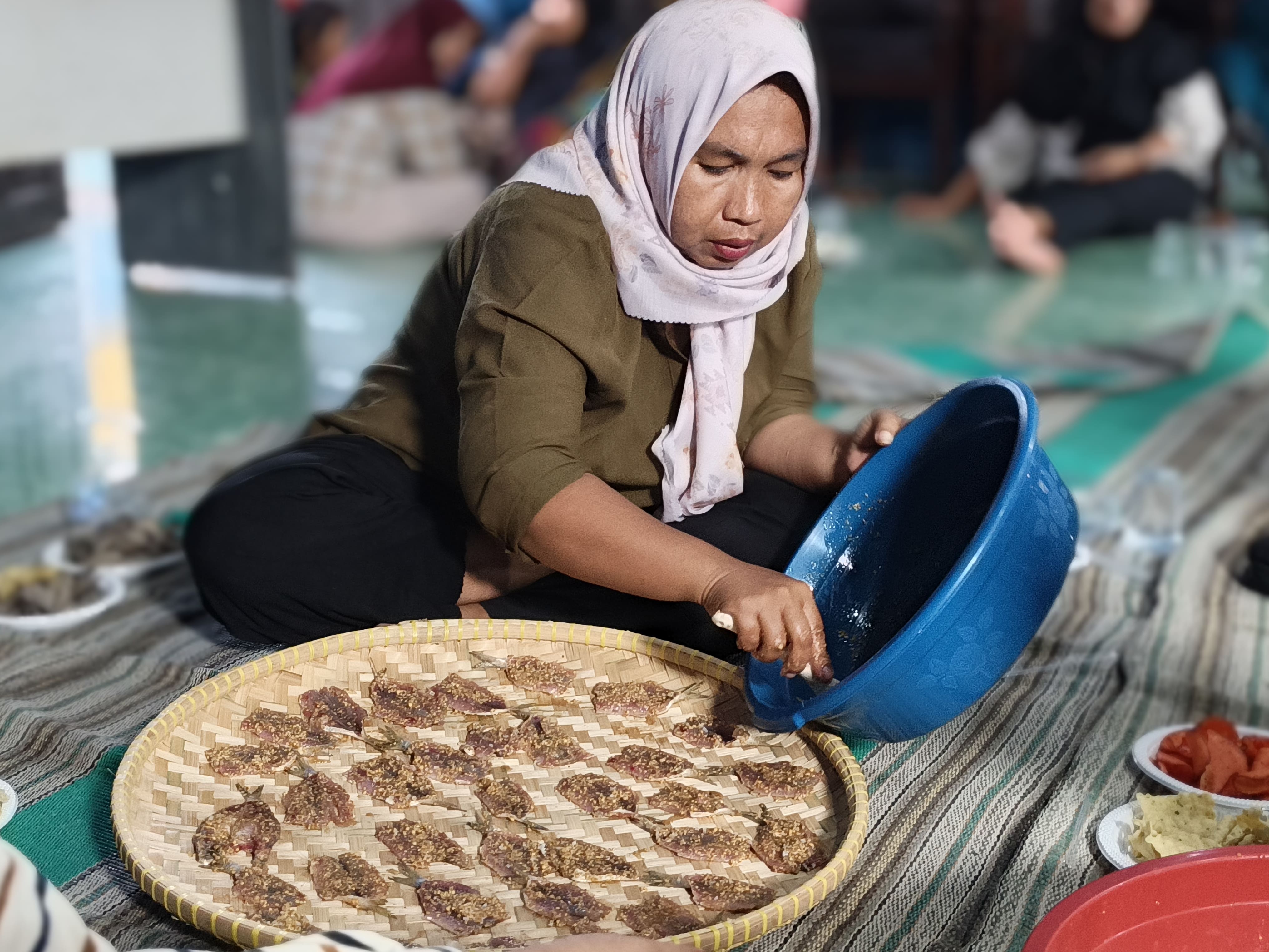 PPK Ormawa HIMITEKA Dorong Pemanfaatan Ikan di Kronjo